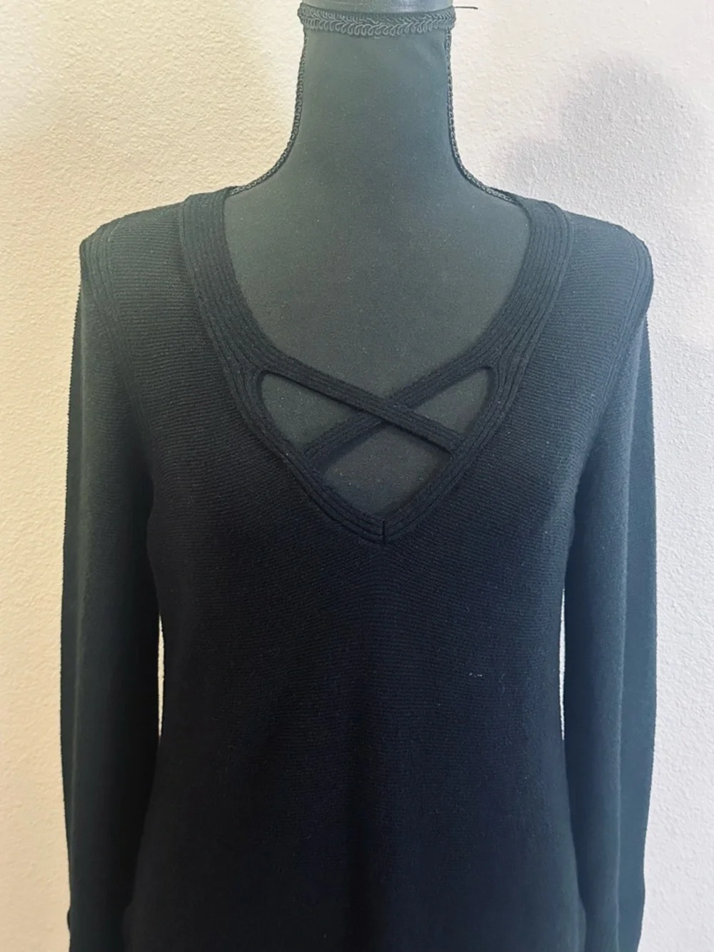 #195- Free People Criss Cross Tunic Black Knit‎ Sweater